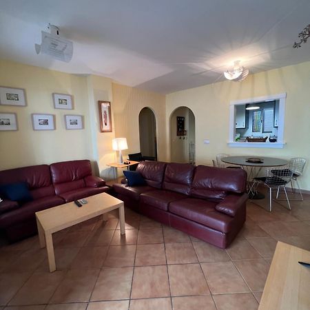 Apartamento A 2 Minutos Andando A La Playa. ラ・イスレタ・デル・モロ エクステリア 写真